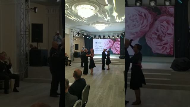 танго Париж. день старшего поколения в МКЦ смотреть онлайн