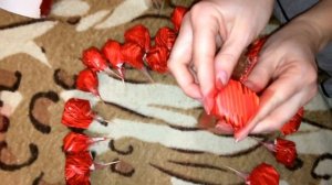 УмеюВсё: Ягодка Из Конфет Своими Руками / ПОДАРОК
