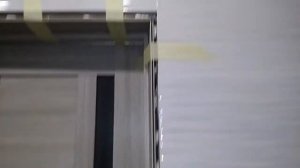 Как установить в межкомнатную дверь дверной добор и дверной наличник на дверную коробку.