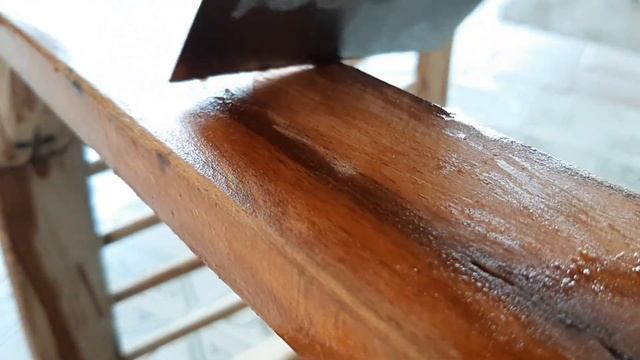 Снимаем лак (дерево). Переделка стула. Как быстро очистить старую мебель?