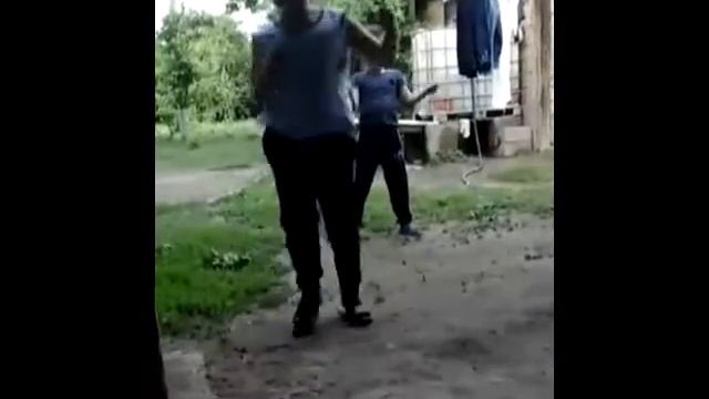 Братья непохожие( quest pistols show непохожие)