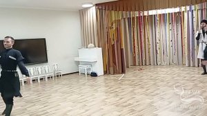 Заказать кавказский танец на праздник, свадьбу и юбилей в Москве - осетинская произвольная лезгинка