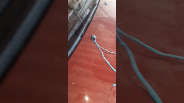 Снимаем форсунку омывателя безболезненно для лакокрасочного покрытия. смотреть онлайн