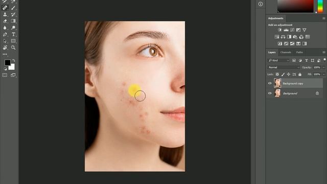 How to Use Spot Healing Brush Tool in Photoshop in Hindi - Urdu смотреть онлайн