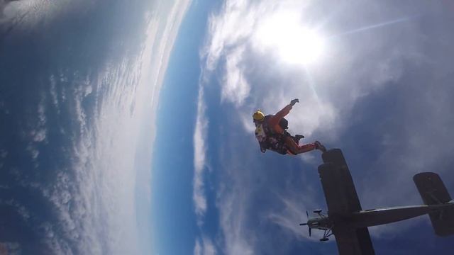 Первый прыжок, подарок любимой на 8 марта смотреть онлайн