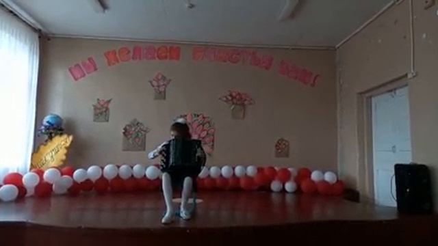 русская народная песня "Камаринская", исполняет Кира Бардина, класс преподавателя Н.В.Березиной смотреть онлайн