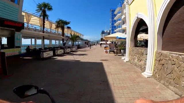 Набережная Лазаревское, 07.05.2021. Воздух +20, а ветер загорать не мешает!?ЛАЗАРЕВСКОЕ СЕГОДНЯ?СОЧ смотреть онлайн