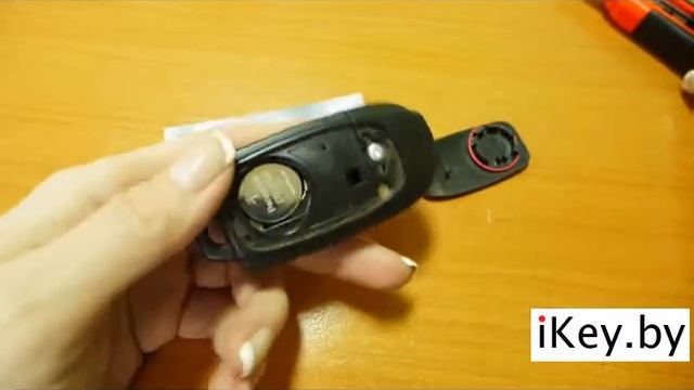 Замена батарейки в ключе ВОЛЬВО V70, ХС70, S80, S60, ХС90 Change the battery