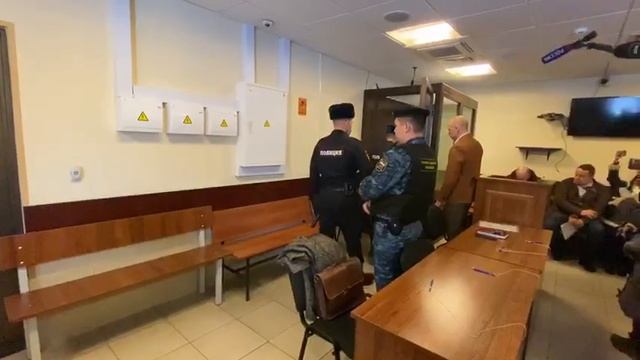 Суд арестовал до 20 апреля молодого человека, который оставил взрывной подарок в Троицке