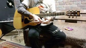 Винтажная акустическая гитара Yamaha FG-201 с кейсом (Japan).