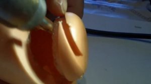 Как починить ногу кукле?