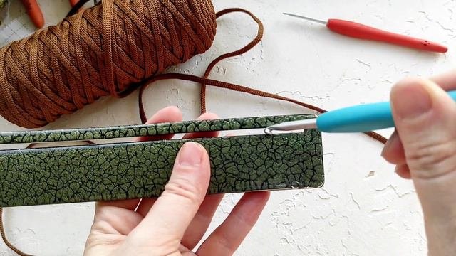 Как правильно обвязать планку, чтобы её не сломать!
Обязательно к просмотру до начала вязания!