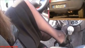 ⚡️ Code 038 ◾ Vicky punishes a Ford Ka with a very hard revving ◾ Pedal Vamp Pedal Pumping