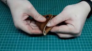 Монетница треугольная из натуральной кожи своими руками