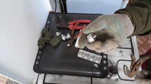 ФИДЕРНАЯ КОРМУШКА ПУЛЯ СВОИМИ РУКАМИ/ОТЛИВАЕМ ГРУЗ И КЛЕПАЕМ