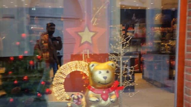 Biggest Shopping Place in Berlin / Designer Outlet in Berlin /expensive clothing and shoes in berli смотреть онлайн