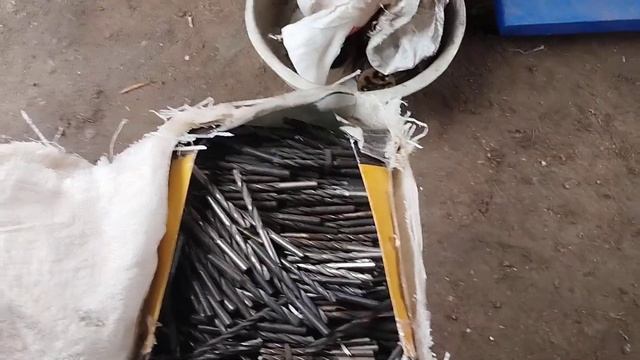 КУПИЛИ КЛАД СССР! ВЕЧЕРОМ БУДЕТ ЖАРА! ДОСТАВАЙТЕ БАБЛО ИЗ ПОД ПОДУШОК) смотреть онлайн