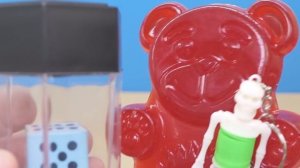 БУМЕРАНГ И ЖЕЛЕЙНЫЙ МЕДВЕДЬ ВАЛЕРА