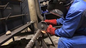 Процесс полировки шнека экструдера