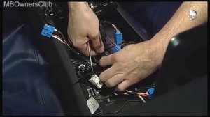 Mercedes-Benz C-Class - Remove / install the center console | W205 with transmission 722, 724, 725