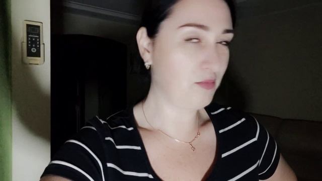 ВЛОГ: МИККИ КРАСОТКА ? У РОДИТЕЛЕЙ В ГОСТЯХ/ ГОТОВЛЮ УЖИН смотреть онлайн