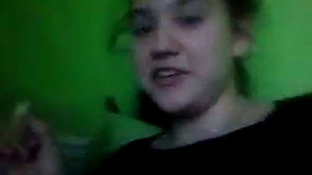 Кошка лижет календулу!!!? смотреть онлайн