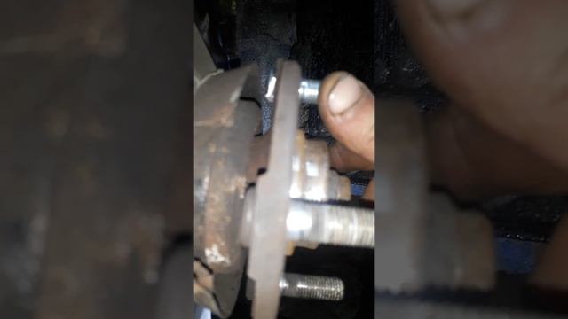 Kia Rio замена шпильки переднего колеса смотреть онлайн