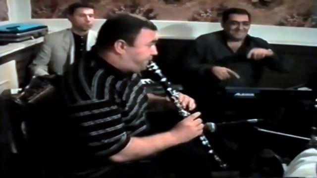 Hovhannes Vardanyan Klarnet & Jirayr Melqonyan Dhol  -   Pareri Sharan