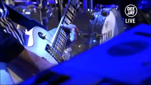 Mika + DeeJay TV LIVE смотреть онлайн