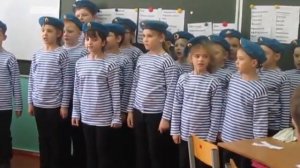 Дети поют на 23 февраля папам!!!