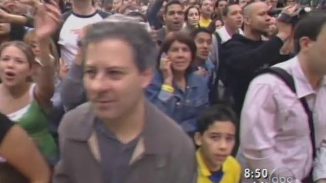 Shakira - Underneath Your Clothes - Good Morning America 03-06-2005 HQ смотреть онлайн