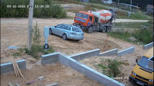 IP-камера Hikvision DS-2CD2042WD-I (4 Мп, объектив 6 мм) смотреть онлайн