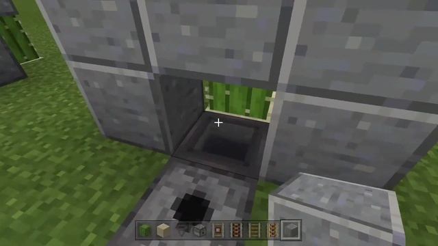 Super Easy Minecart Pickup Station! (Bedrock and Java 1.16) смотреть онлайн