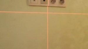 Как повесить телевизор на стену с кронштейном | Лазерный уровень как пользоваться