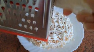 НЕЖНЫЙ САЛАТ с КРЕВЕТКАМИ (МЯСОМ КРИЛЯ), ЯЙЦАМИ и ПЛАВЛЕННЫМИ СЫРКАМИ