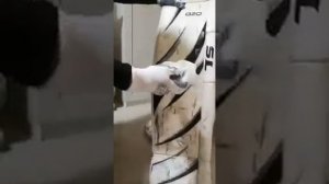 Средство для чистки вратарской формы от следов шайбы