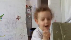 Ребенок ковыряется в носу, что делать?