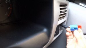 Установка кнопки противотуманных фар на Mazda Demio