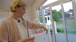 Сад с нуля. Вешаем шторы в студии