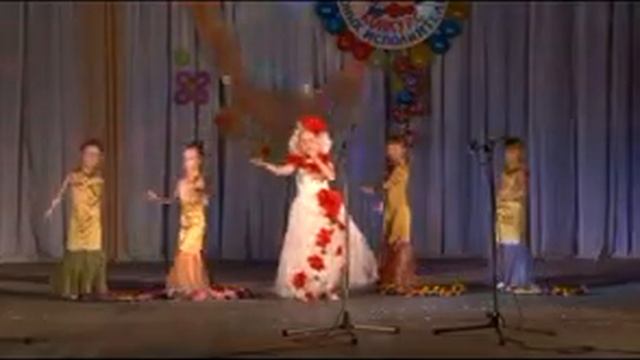 Пародии на известных певцов " Один в один"  в исполнении детей 6-7 лет.