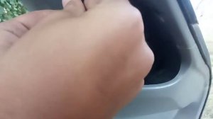 Как открыть заслонку ключа зажигания на Honda Dio?
