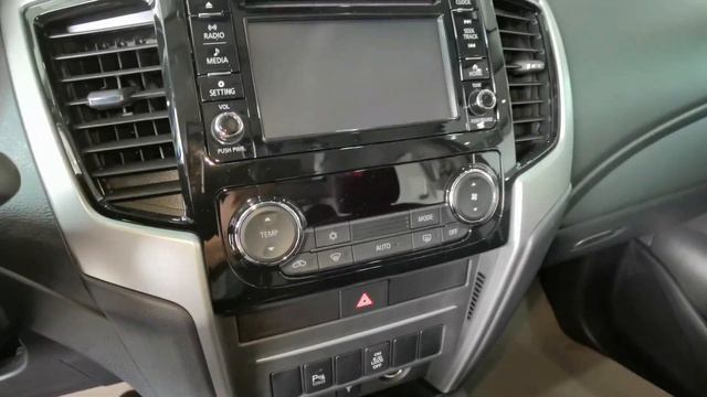 Mitsubishi L200 Limited 2023 La Mejor Para el Trabajo? смотреть онлайн