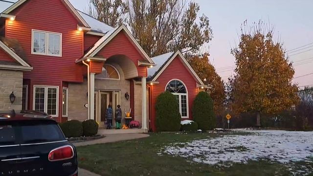 ХЭЛЛОУИН В КАНАДЕ !!! КАК ПРАЗДНУЮТ КАНАДЦЫ ??? смотреть онлайн