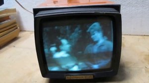 "Электроника ВЛ-100" - малогабаритный телевизор чёрно-белого изображения