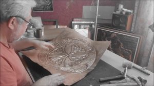 Чеканка. Декор. "Крест" 60х60 Медь. Иркутск 2023 г . Чеканка в процессе изготовления.