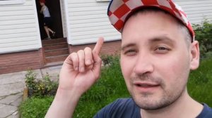 Косим траву на даче для игры в футбол) Получилось "настоящее" футбольное поле!!!!!!