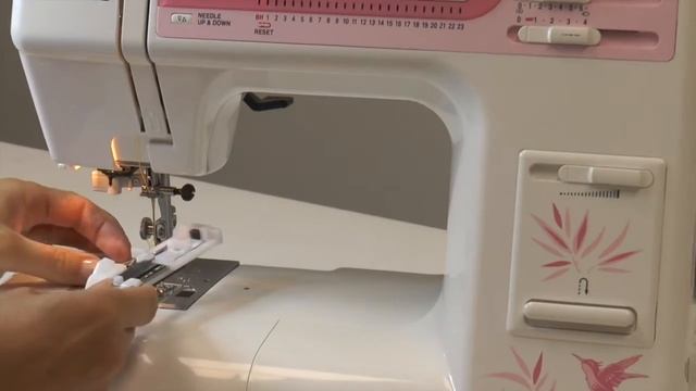 Видео обзор  швейная машина   JANOME 90E смотреть онлайн