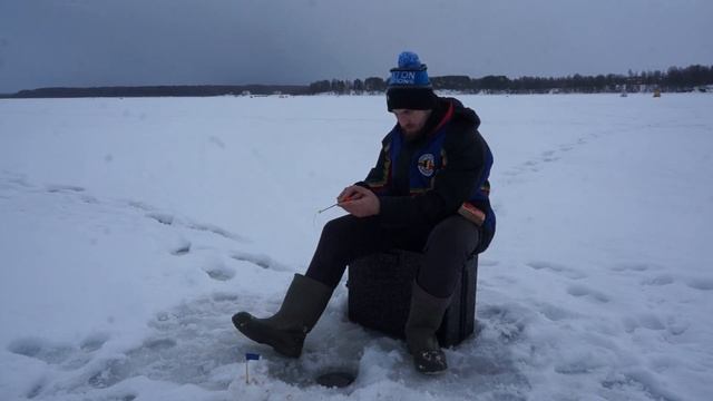 Ловля плотвы и подлещика на водохранилище на мормышку. Рыбалка 2023. Ловля в глухозимье.