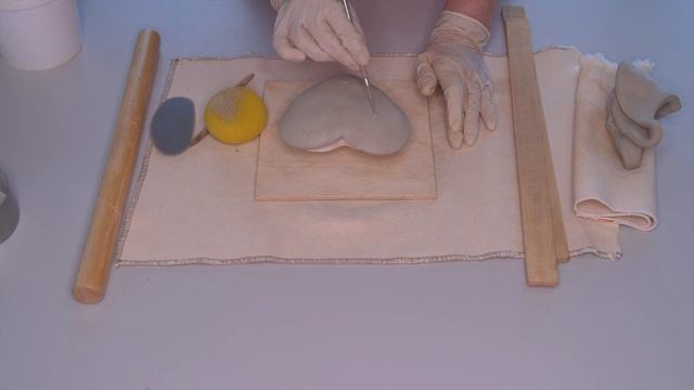 Мастер-класс "Изготовление тарелочки в виде сердечка" смотреть онлайн