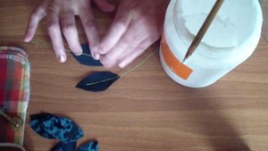 Как делать листья из бархата для цветов из бархата
